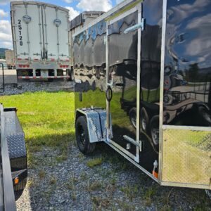 Homesteader 5x10 single axel Ramp door Black